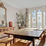 Spacieux 120M2 A Paris 16