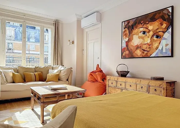 Spacieux 120M2 A Paris 16